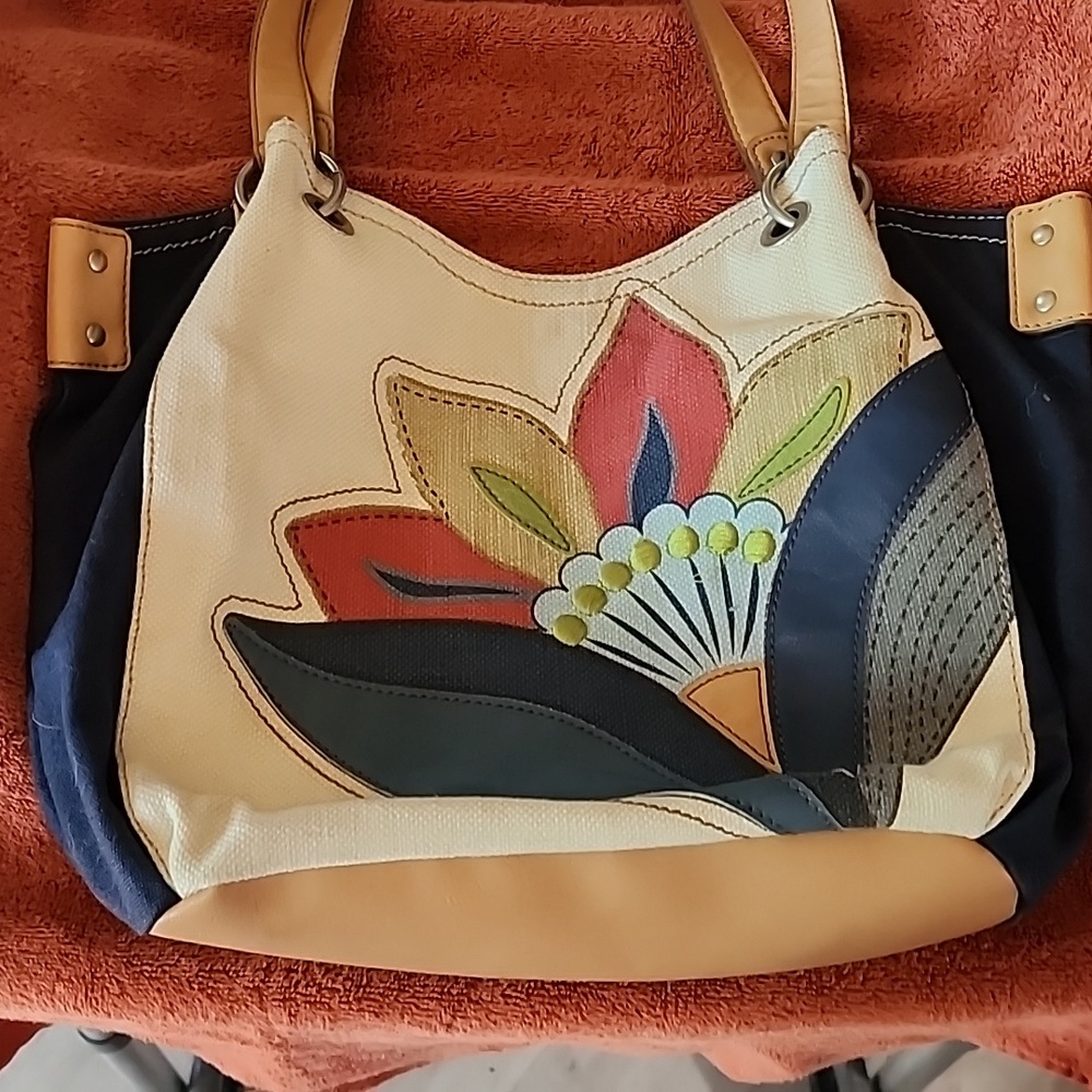 Relic Clothe Purse